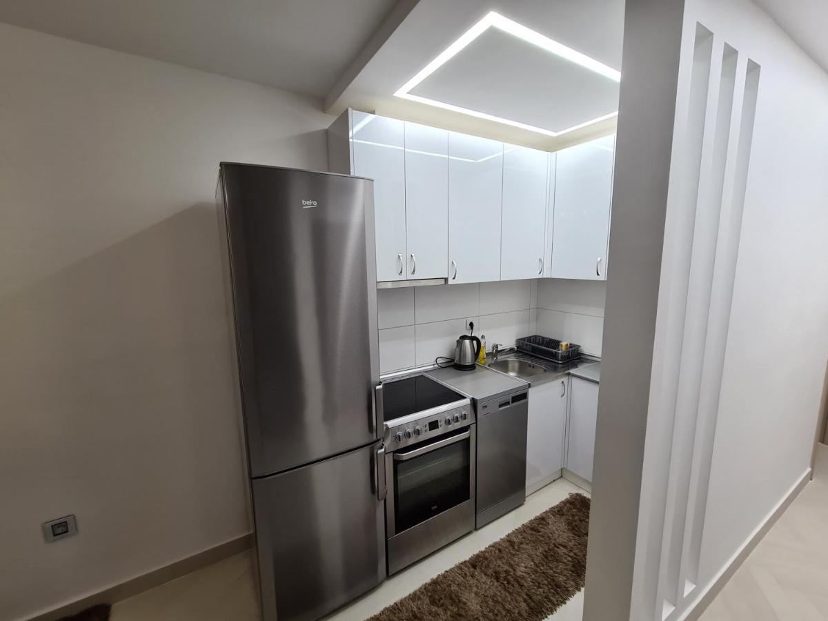 Adonis Apartment Újvidék Kültér fotó
